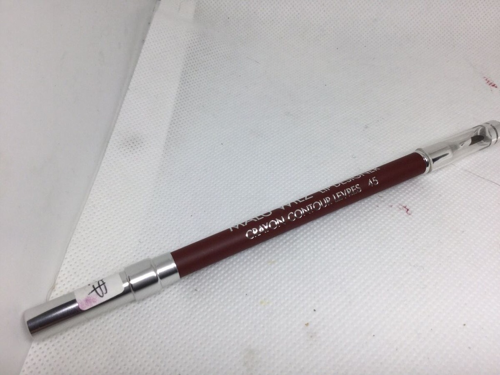 LIP LINER: MALU WILZ (TAPON METALICO)